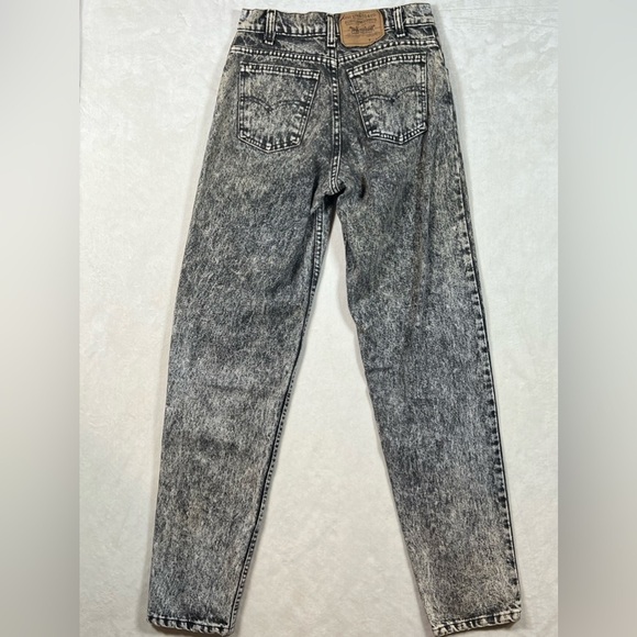 LEVI’S Made in USA 28W 32L Black Acid Wash 501 Women’s Trendy Denim Jeans - Picture 8 of 9